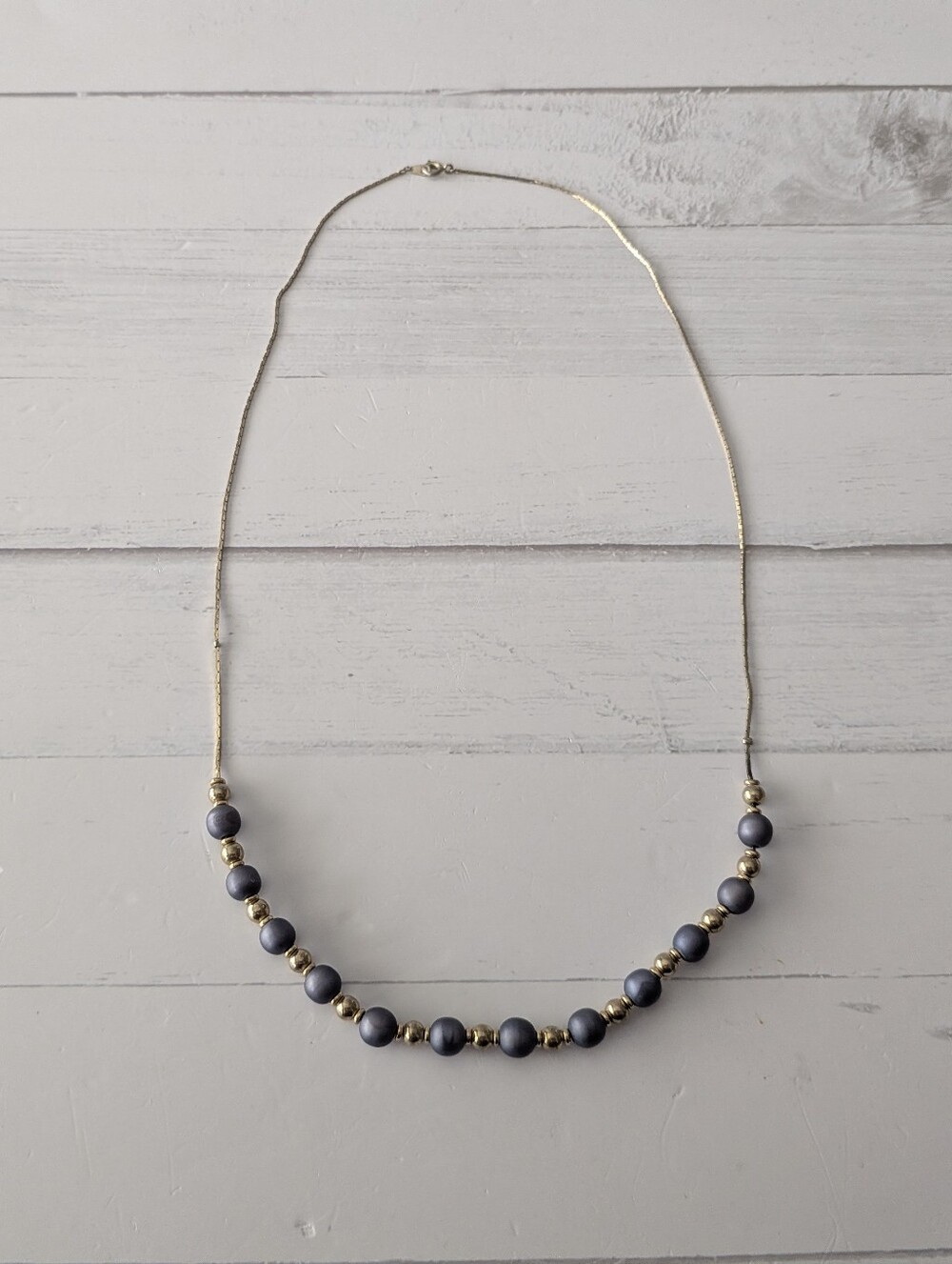 Vintage 1970's women's necklace